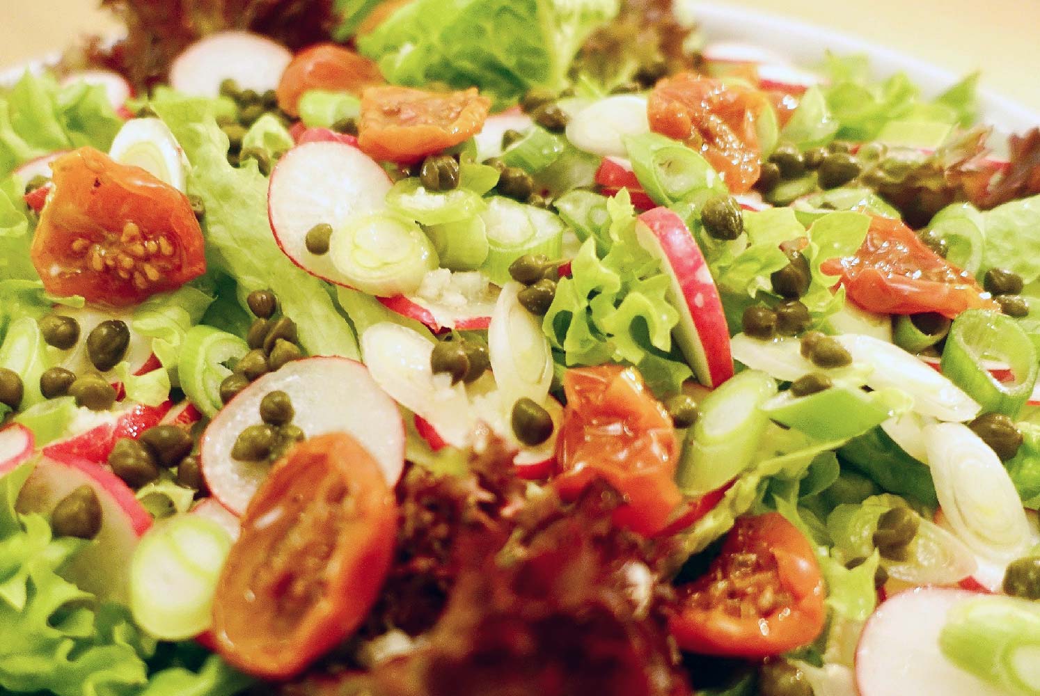 Sentimental forkorte Gentage sig Sprød grøn salat med kapers - Carlsens Food